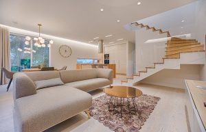 Comment réorganiser son salon en un week-end (sans tout racheter)